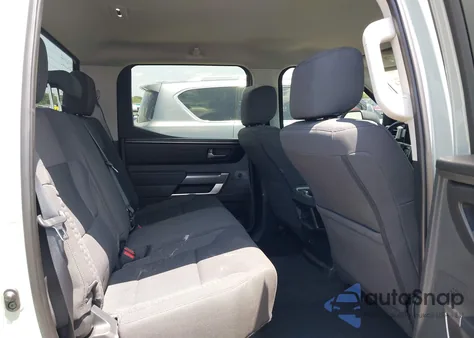 2024 Toyota Tundra Sr5 4Wd z USA, uszkodzony, nr VIN 5TFLA5DB2RX232526